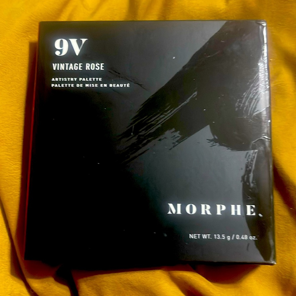 Morphe 9V Vintage Rose Artistry Palette Brand New! Never Been Used or Sampled!